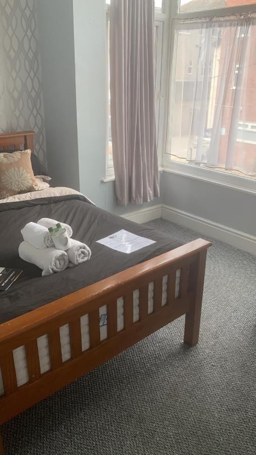 Macleods Hotel Blackpool Bagian luar foto