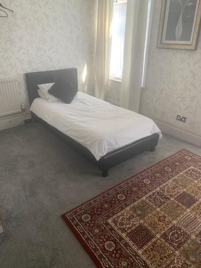Macleods Hotel Blackpool Bagian luar foto